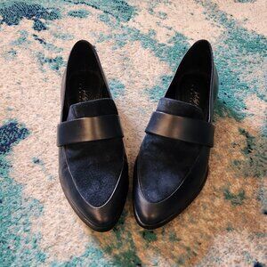 Lord & Taylor navy blue loafers Size 9.5 M